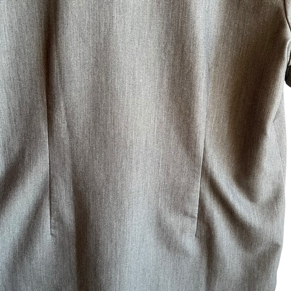 FIGS Grey V Neck Scrub Top Size M Technical Collection Casma - Picture 6 of 9